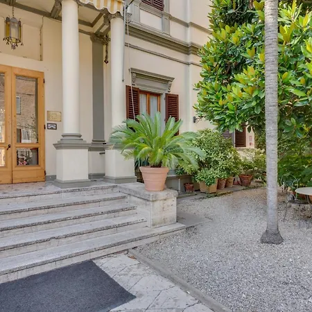 アルベルゴ キウザレッリホテル ホテル 3*